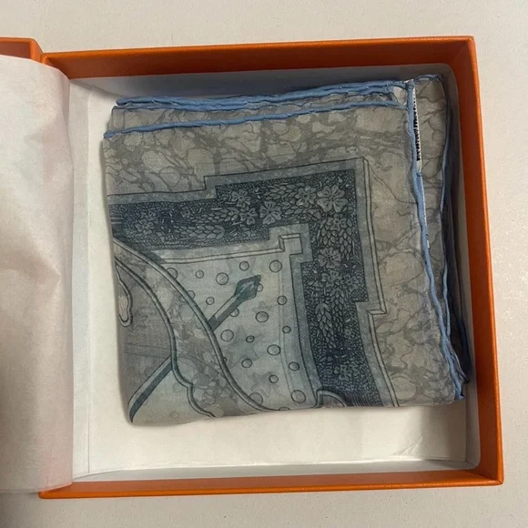 Authentic Hermes Scarf 45 Carpe Diem Light Blue 100% Silk Scarf 17